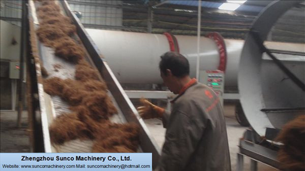 feed the wet material into oil palm fiber drying machine